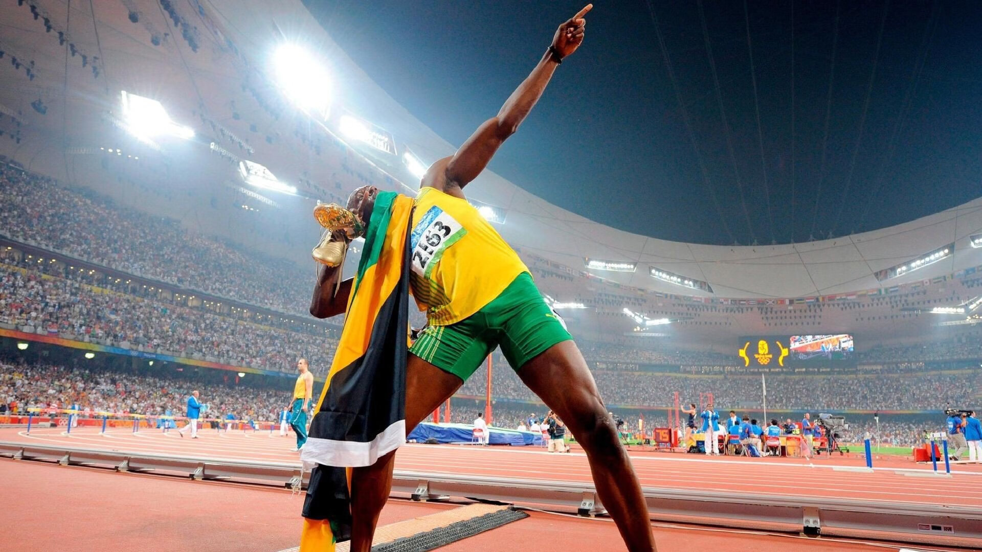 九游官网pc-湖人新秀展现强大身体天赋引队友称赞，湖人今年选的新秀